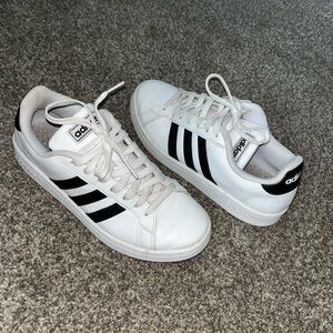 W’s Adidas Sneakers